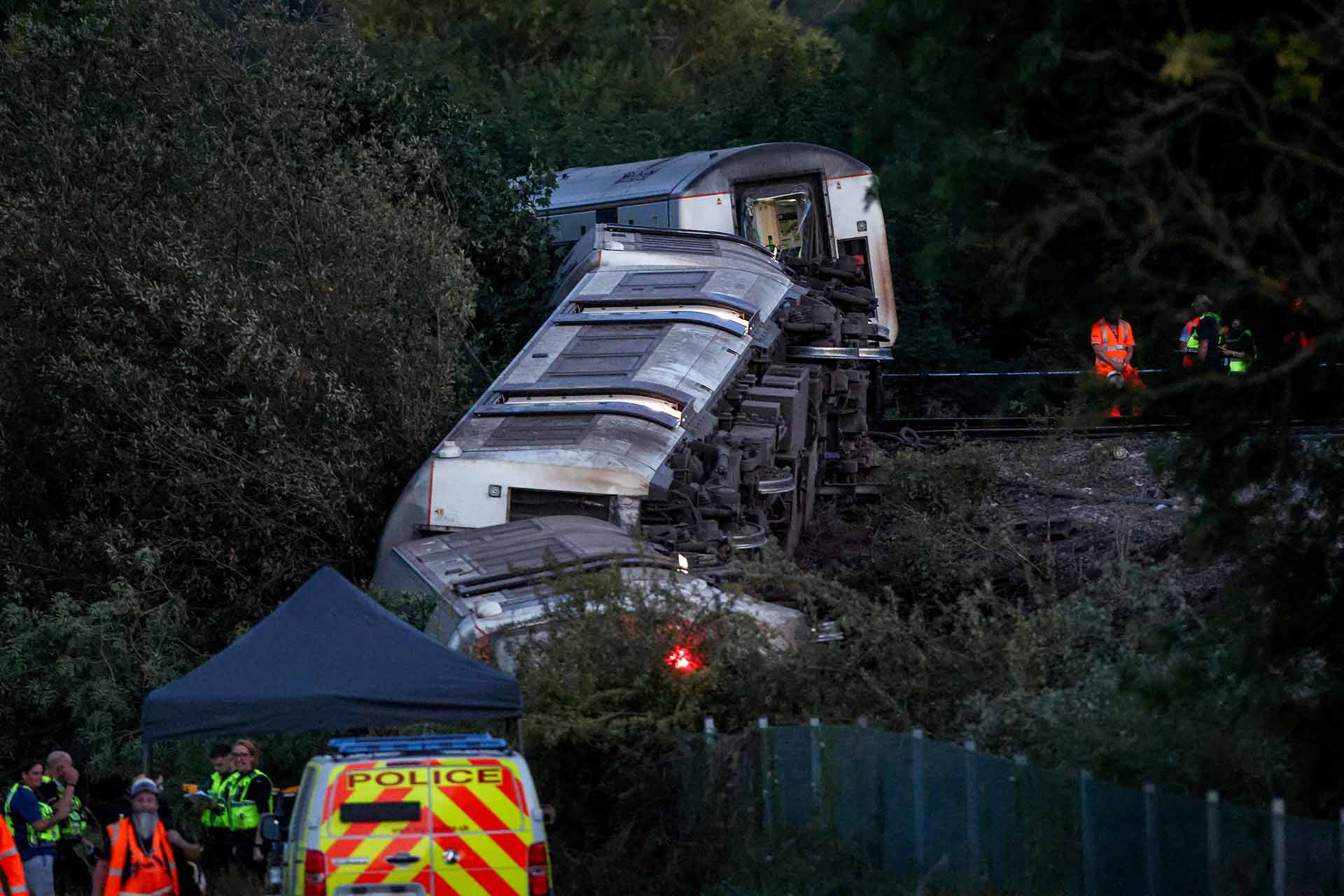 18 injured, 2 seriously, after passenger train derails in southern England