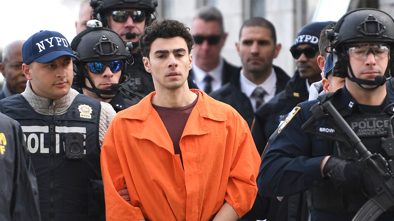 Luigi Mangione pleads guilty to federal charges in Brian Thompson killing