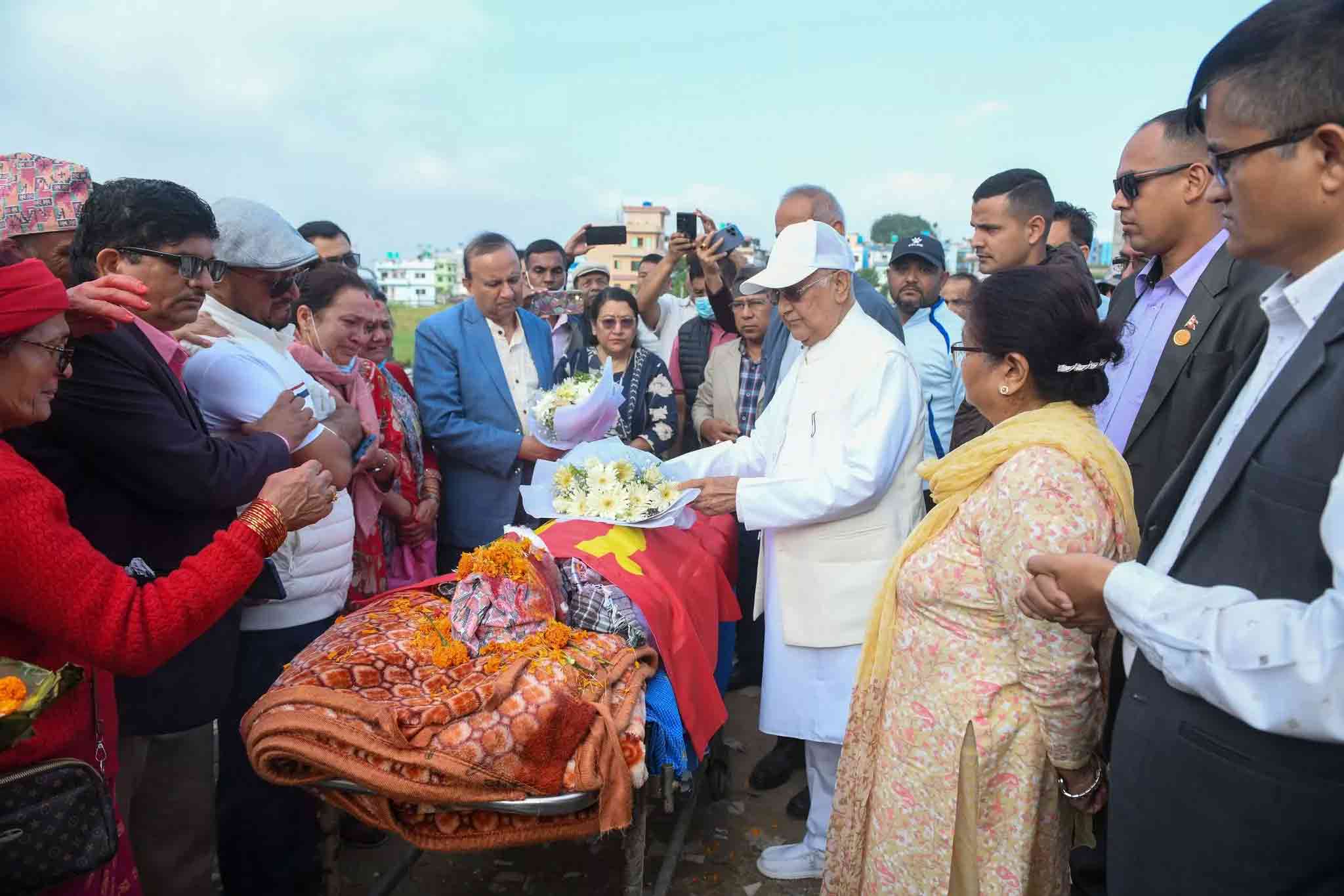 एमाले अध्यक्ष ओलीद्वारा कम्युनिस्ट नेता घनेन्द्र बस्नेतप्रति श्रद्धाञ्जली